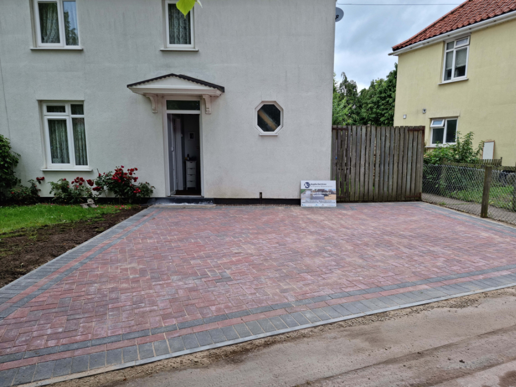 This is a newly installed block paved drive installed by Thetford Driveway Solutions